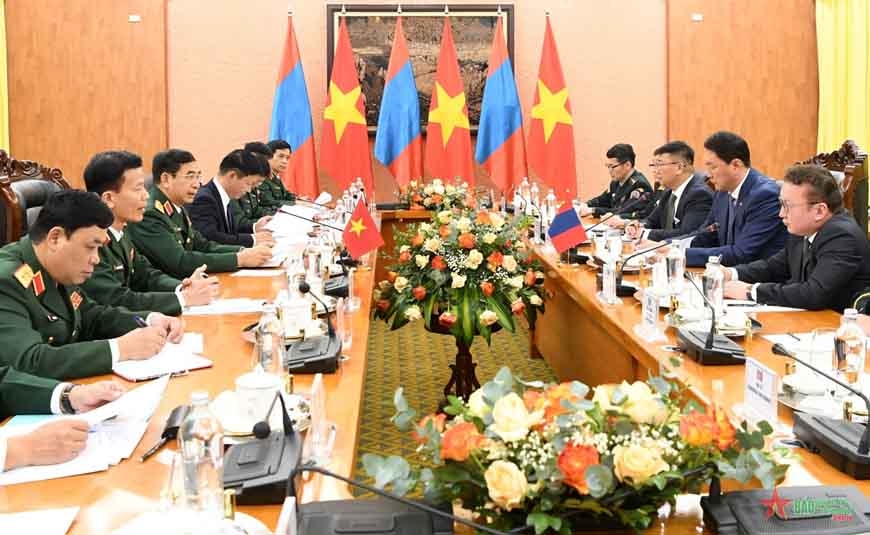 Vietnam, Mongolia boost national defence cooperation